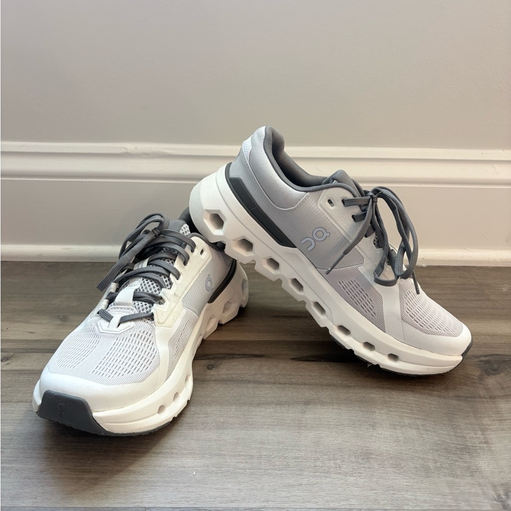 On Cloudrunner 2 - Frost/white - women’s size 7
